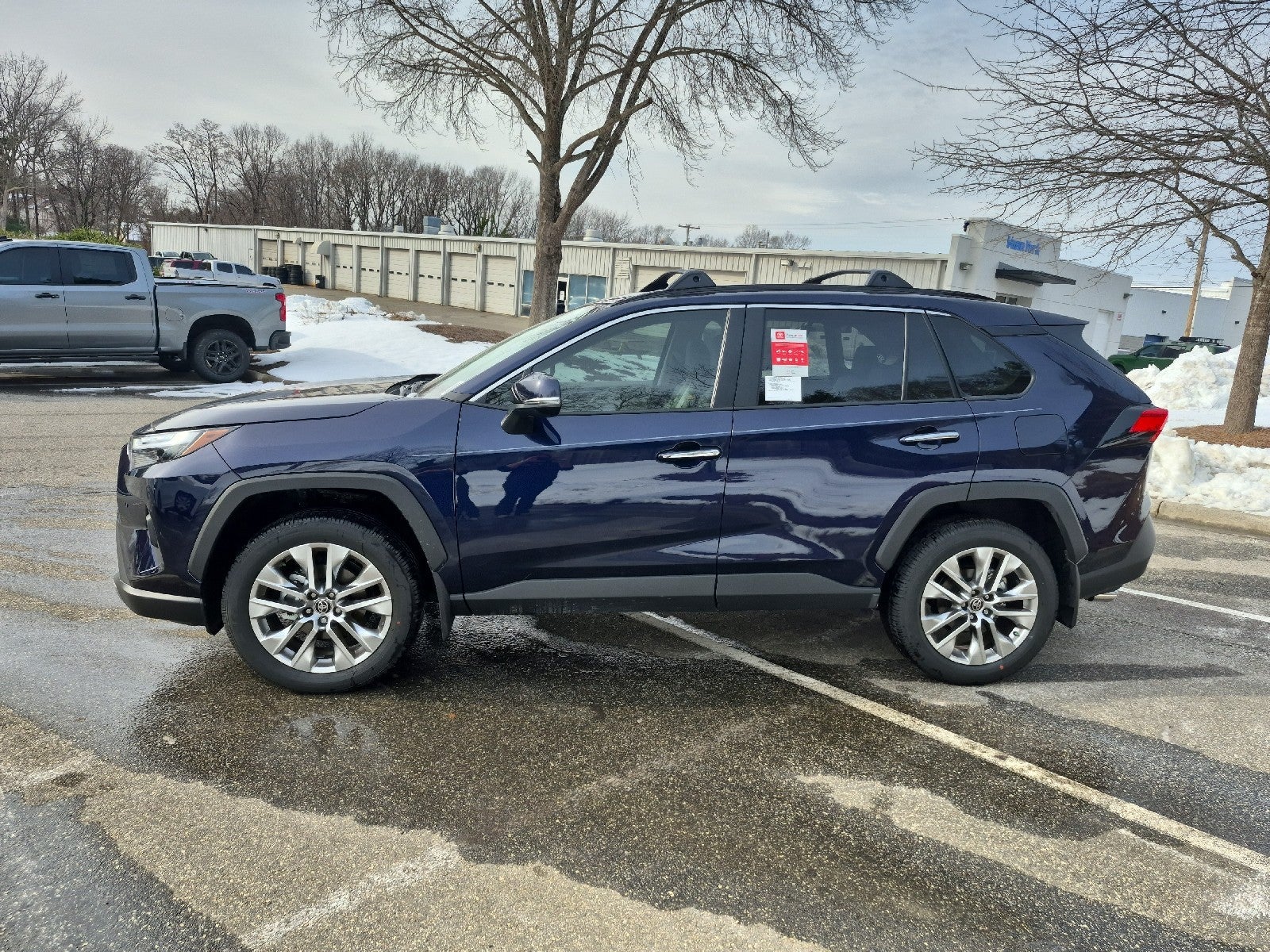 2025 Toyota RAV4 4DR FWD LIMITED