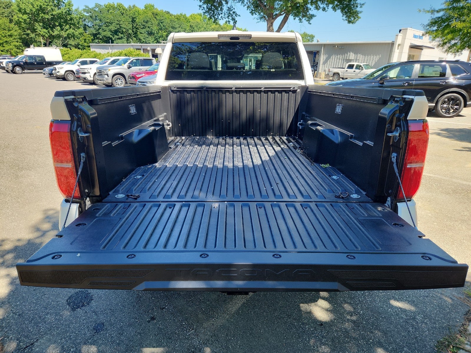2026 Toyota Tacoma 4WD 4WD DBL TRD OFF 6'