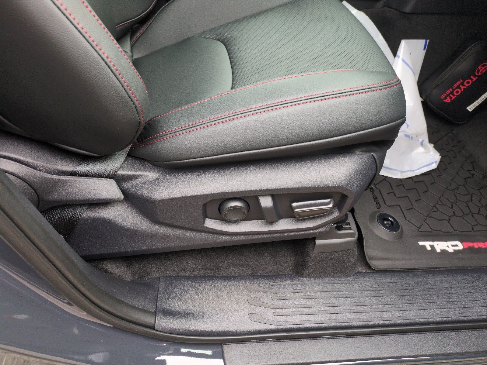 2026 Toyota Tacoma i-FORCE MAX TRD Pro