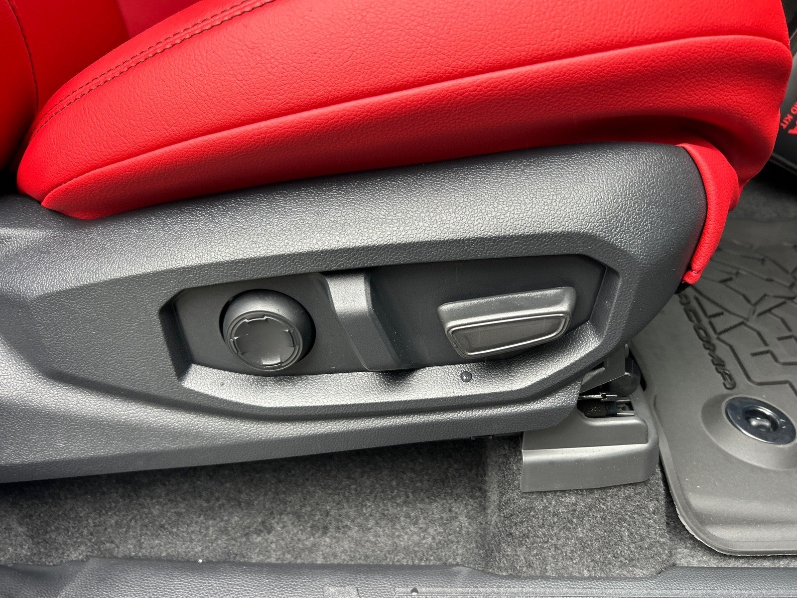 2025 Toyota Tacoma i-FORCE MAX TRD Pro