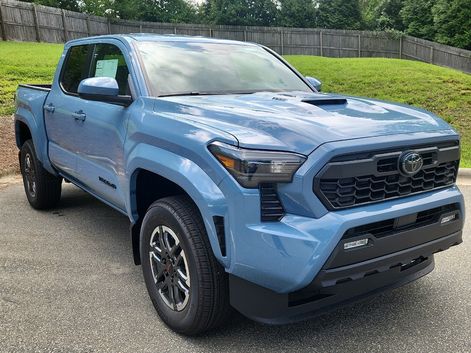2026 Toyota Tacoma 4WD 4WD DBL TRD SPRT MT