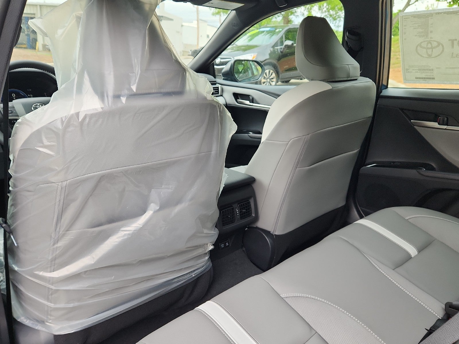 2026 Toyota Camry 4DR CVT HYB SE