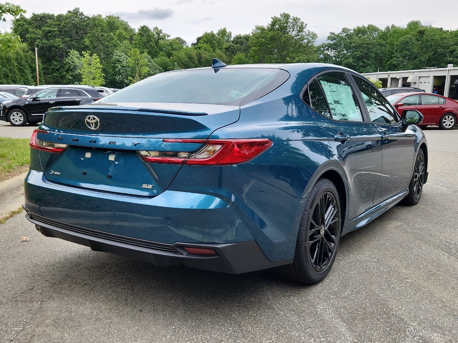2026 Toyota Camry 4DR CVT HYB SE