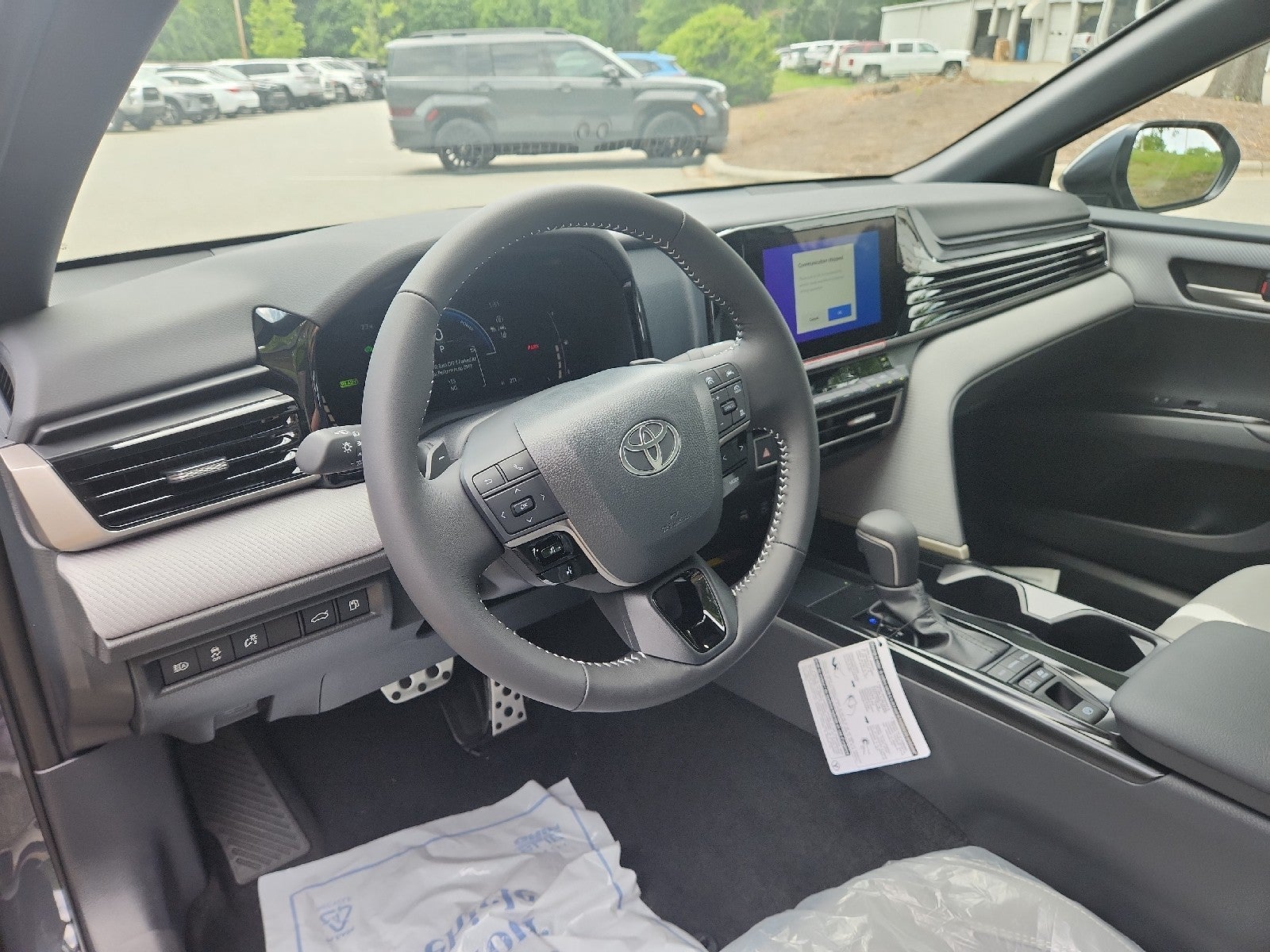 2026 Toyota Camry 4DR CVT HYB SE