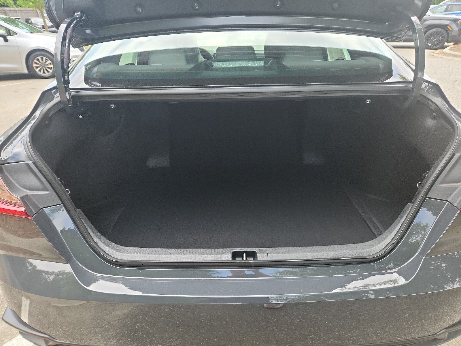 2026 Toyota Camry 4DR CVT HYB SE