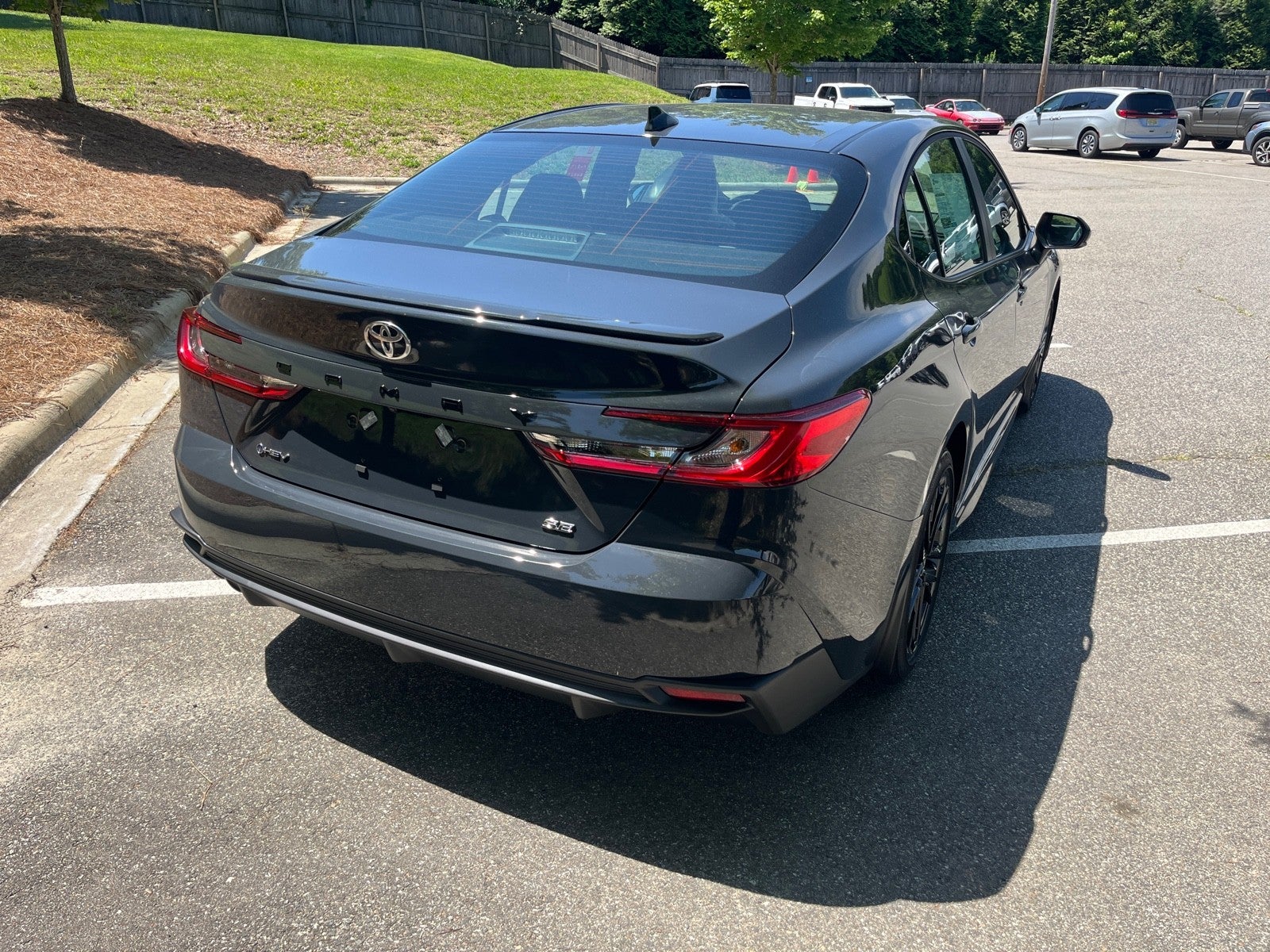 2026 Toyota Camry 4DR CVT HYB SE
