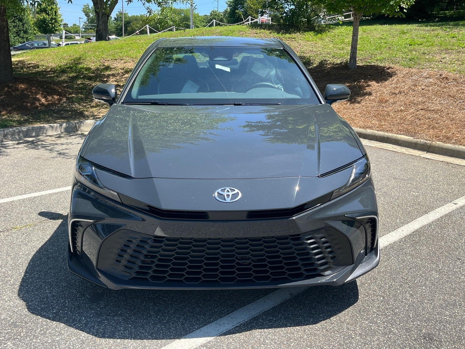 2026 Toyota Camry 4DR CVT HYB SE