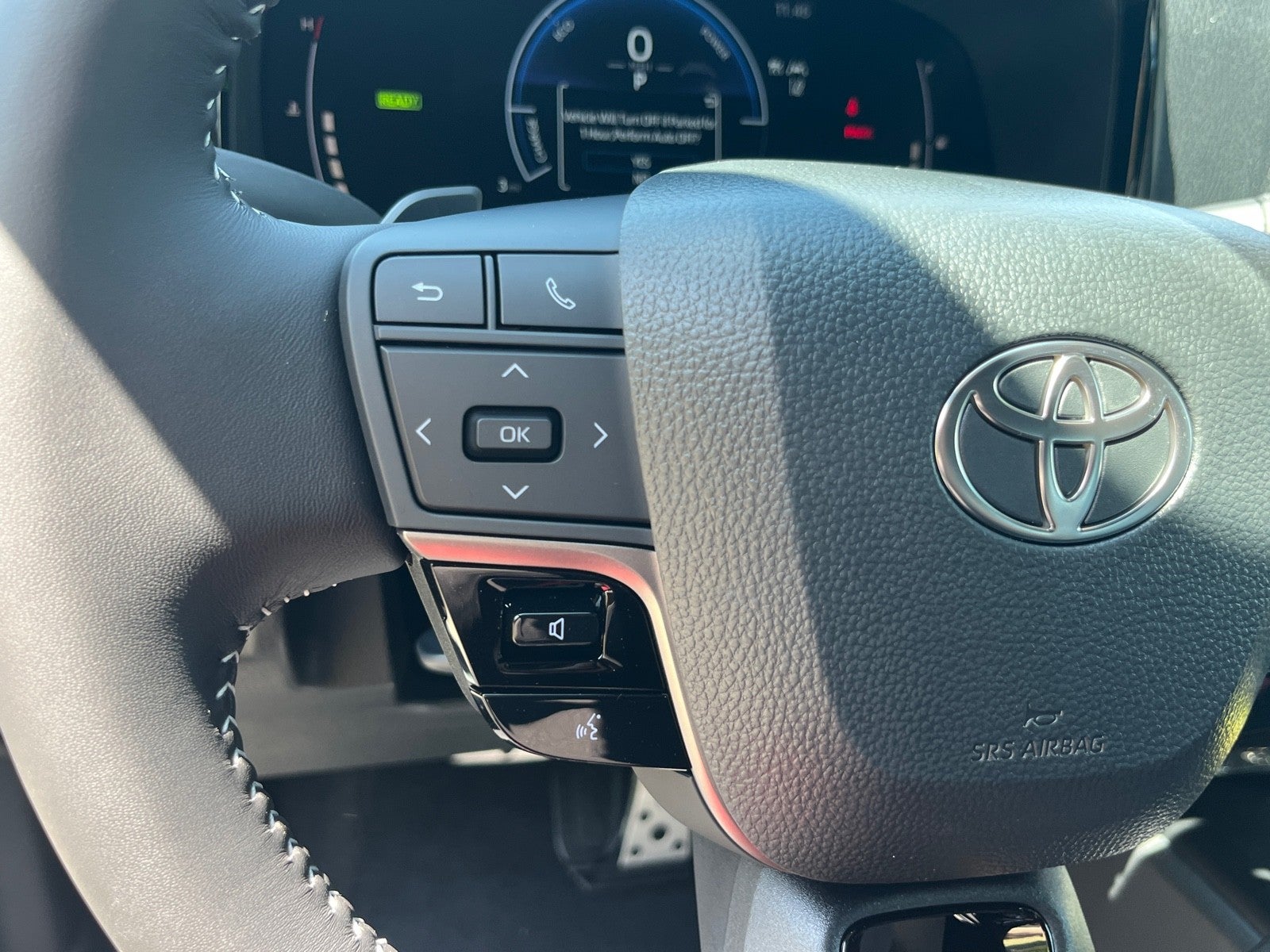 2026 Toyota Camry 4DR CVT HYB SE