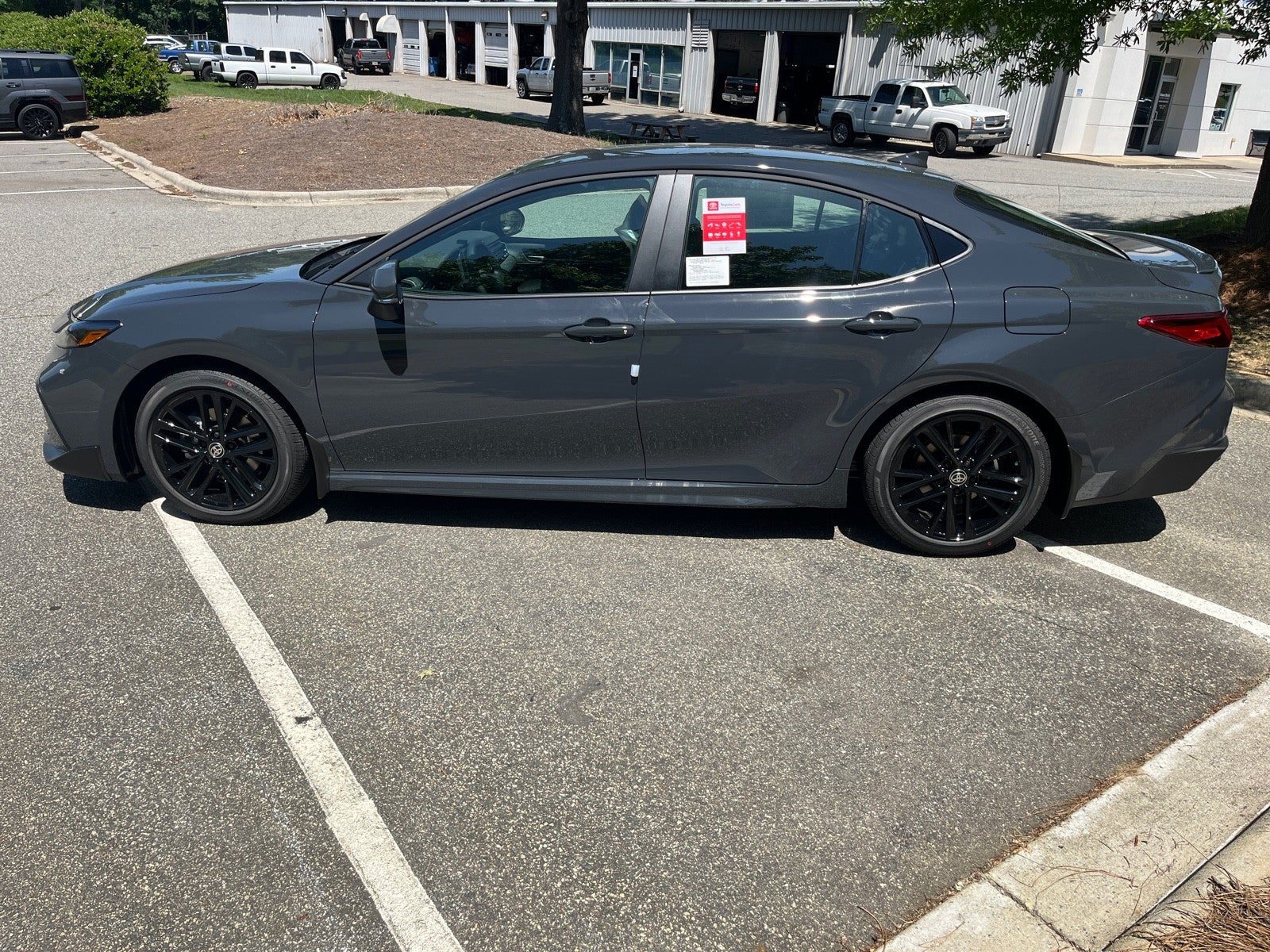 2026 Toyota Camry 4DR CVT HYB SE