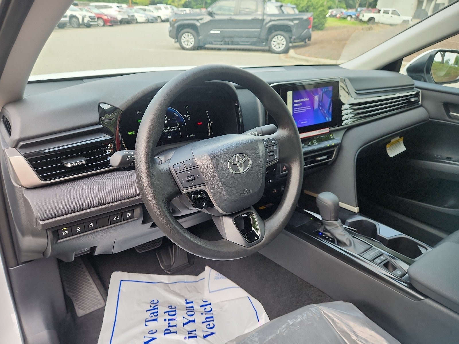 2026 Toyota Camry 4DR CVT HYB LE