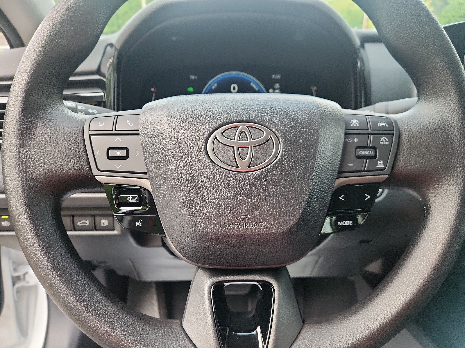 2026 Toyota Camry 4DR CVT HYB LE