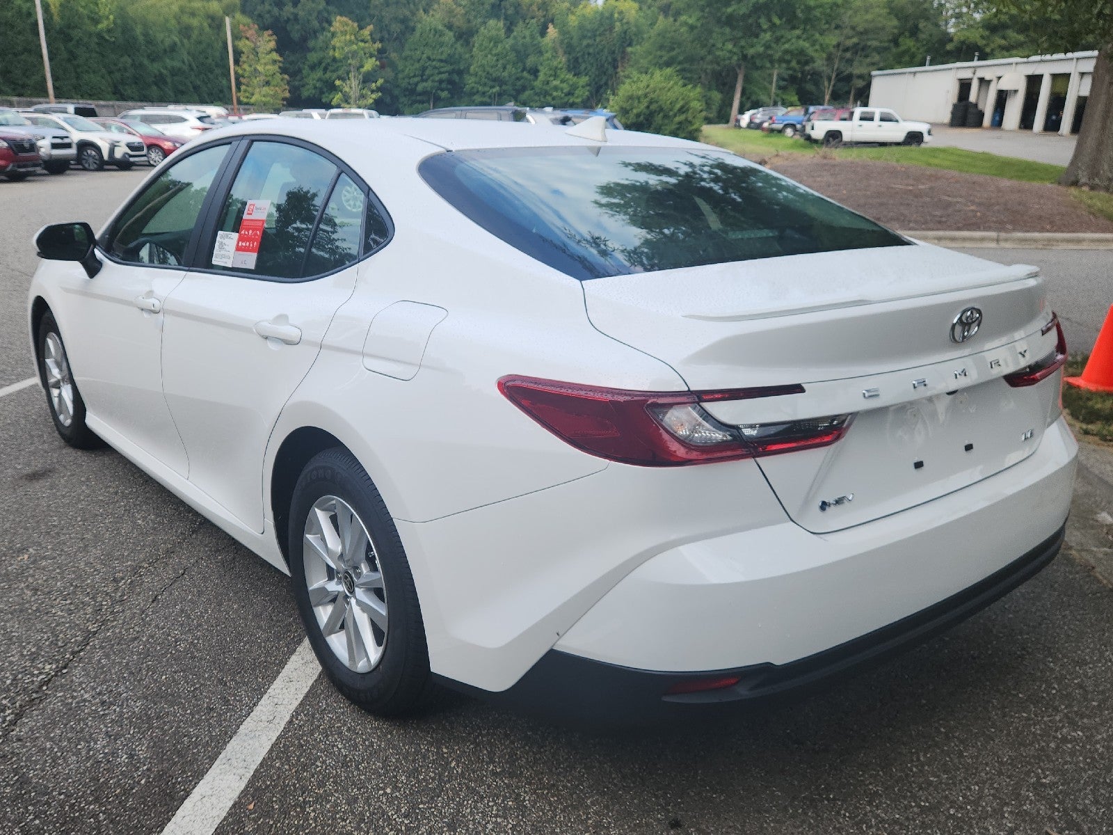 2026 Toyota Camry 4DR CVT HYB LE
