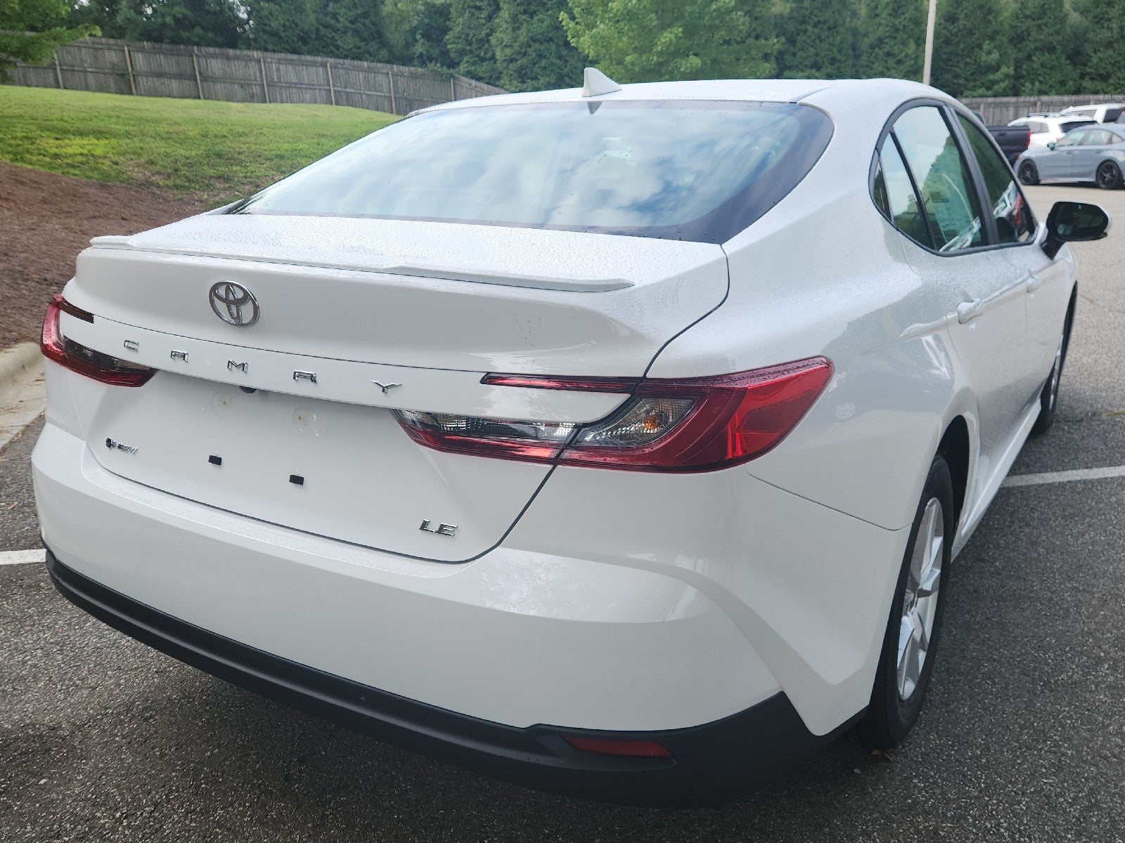 2026 Toyota Camry 4DR CVT HYB LE