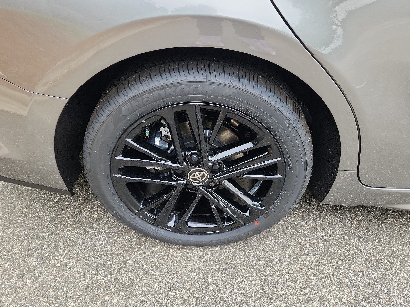 2026 Toyota Camry 4DR CVT HYB SE