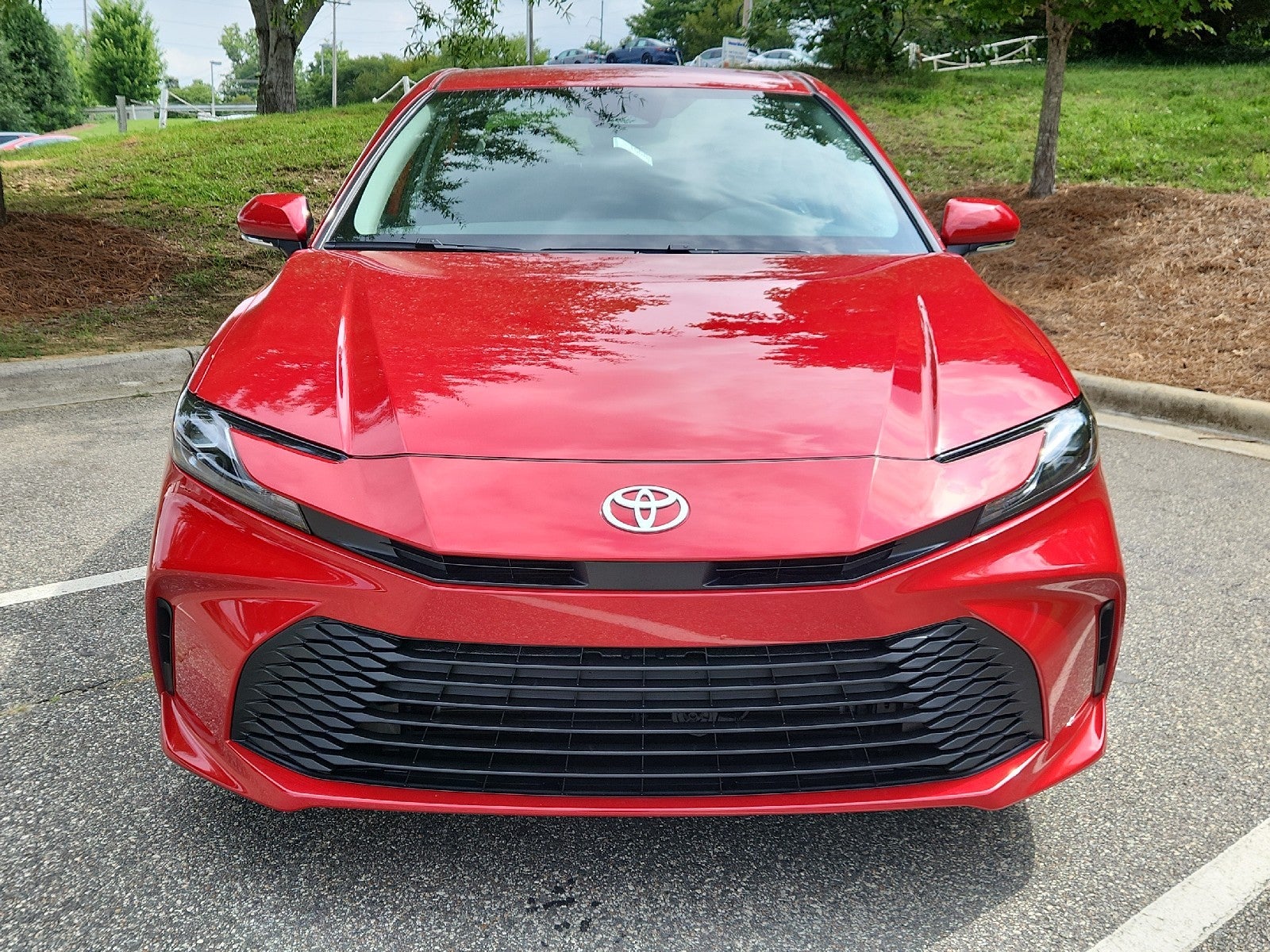 2026 Toyota Camry 4DR CVT HYB LE