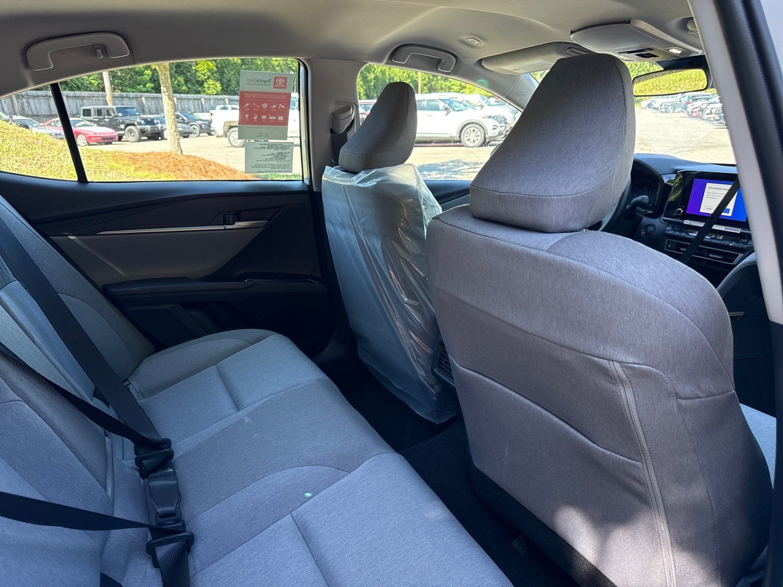 2026 Toyota Camry 4DR CVT HYB LE