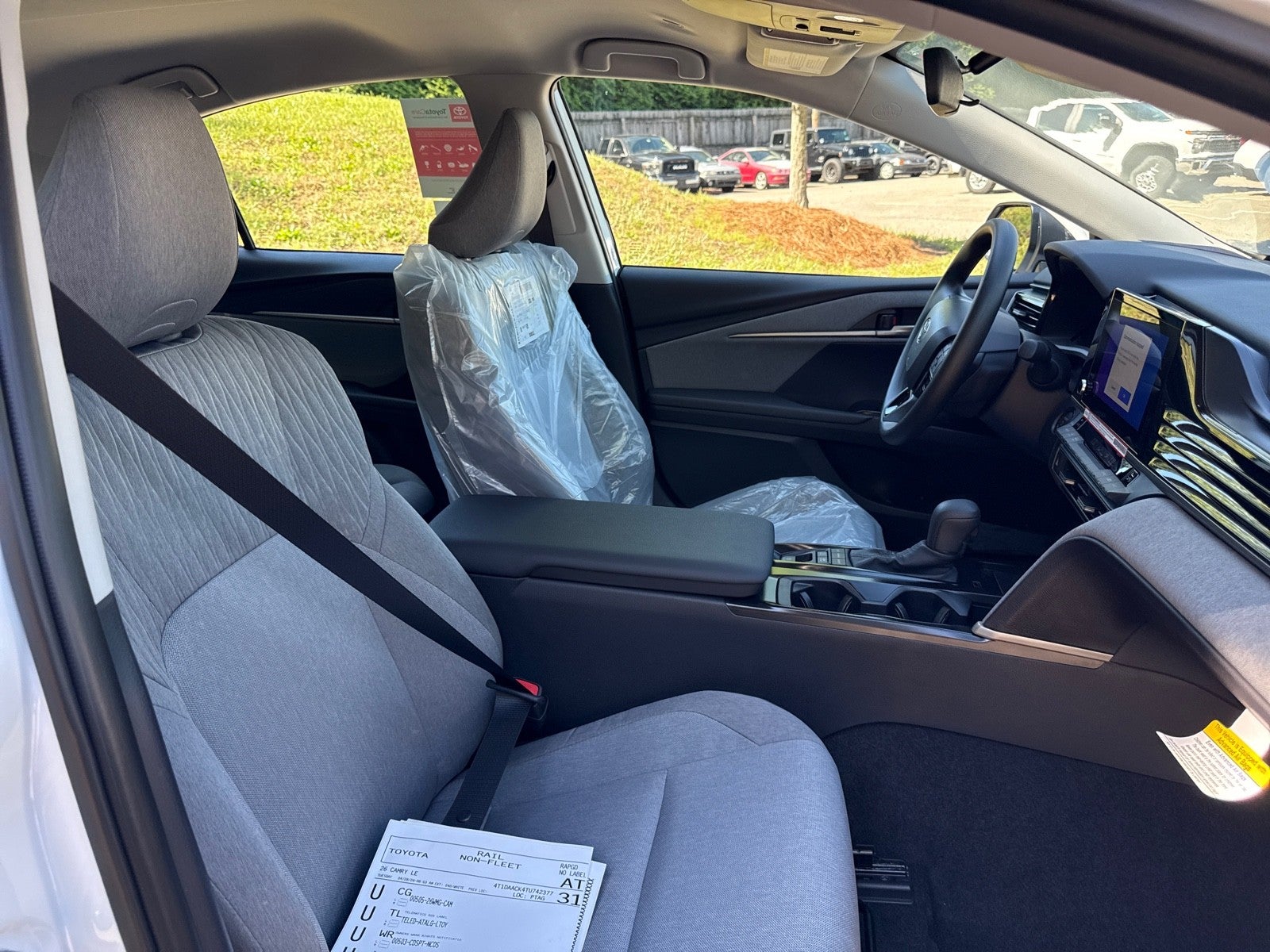 2026 Toyota Camry 4DR CVT HYB LE
