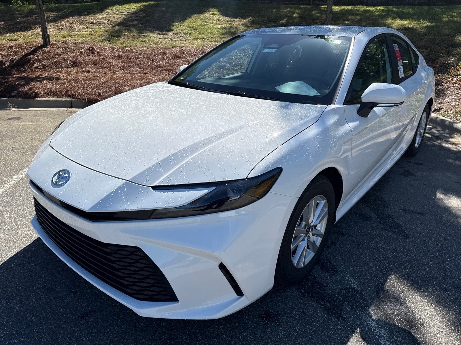 2026 Toyota Camry 4DR CVT HYB LE