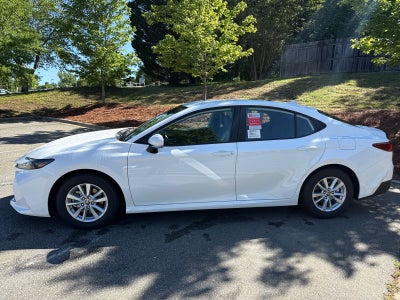 2026 Toyota Camry 4DR CVT HYB LE
