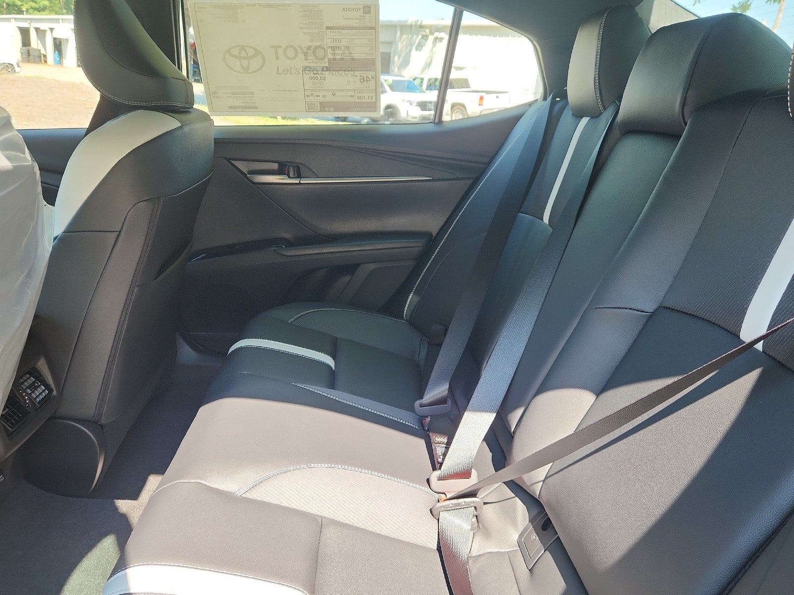 2026 Toyota Camry 4DR CVT HYB SE