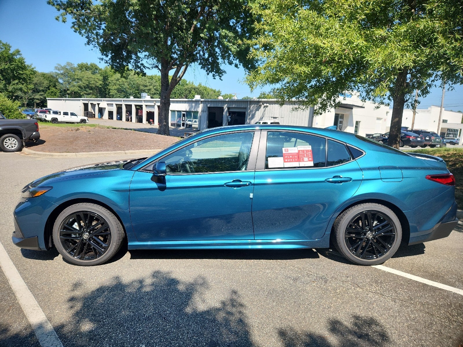 2026 Toyota Camry 4DR CVT HYB SE