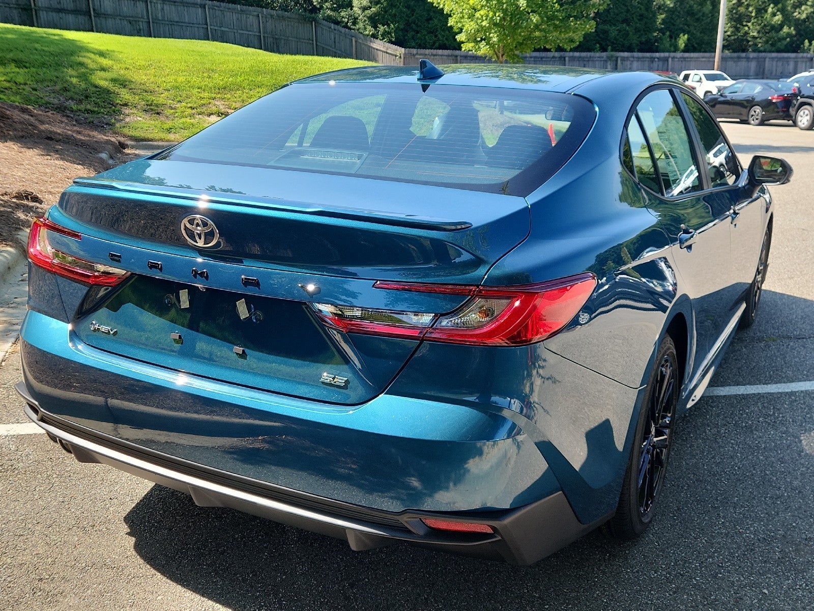 2026 Toyota Camry 4DR CVT HYB SE