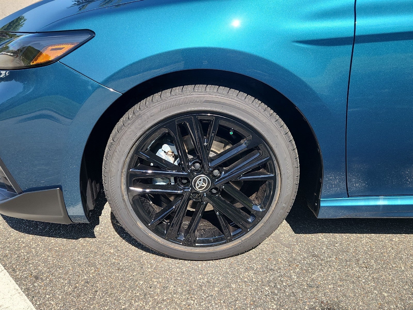 2026 Toyota Camry 4DR CVT HYB SE