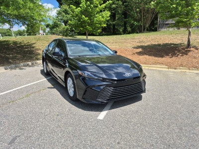 2026 Toyota Camry 4DR CVT HYB LE