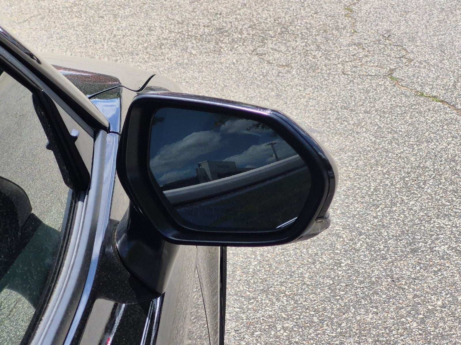 2026 Toyota Camry 4DR CVT HYB LE