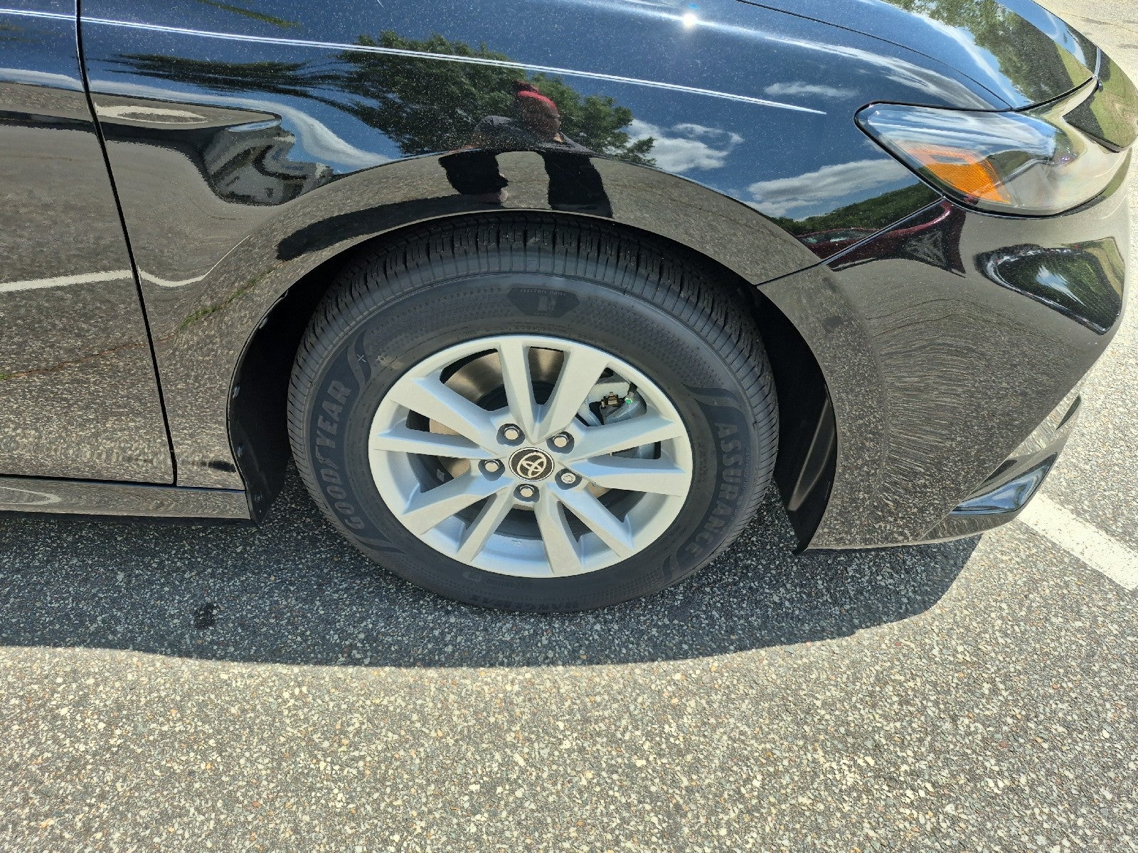 2026 Toyota Camry 4DR CVT HYB LE