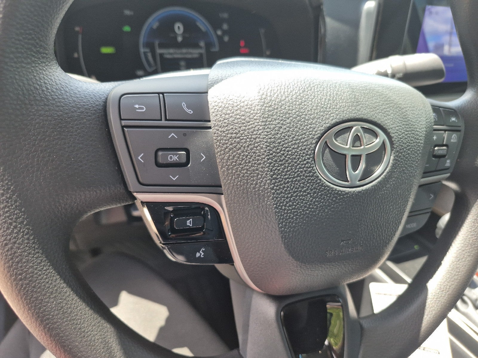 2026 Toyota Camry 4DR CVT HYB LE