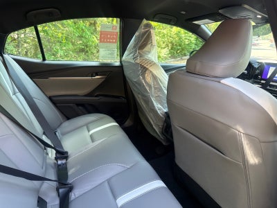 2026 Toyota Camry 4DR CVT HYB SE