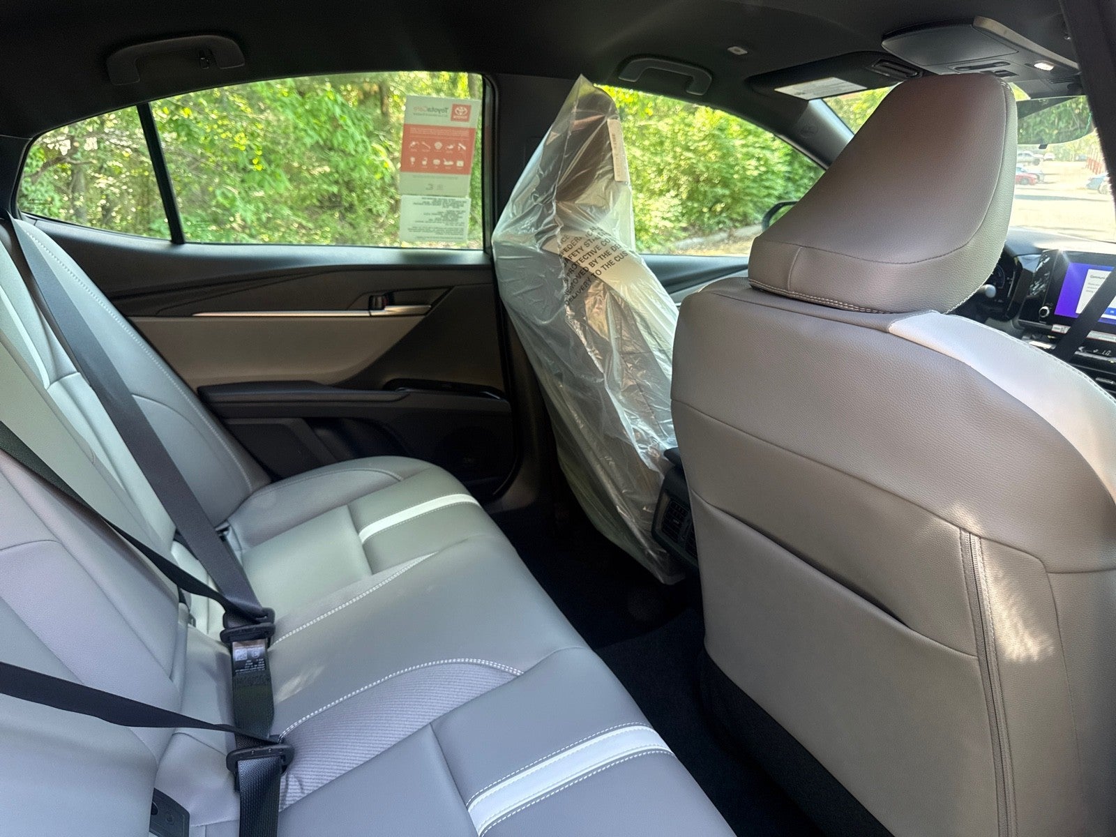 2026 Toyota Camry 4DR CVT HYB SE