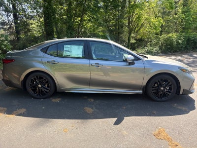 2026 Toyota Camry 4DR CVT HYB SE