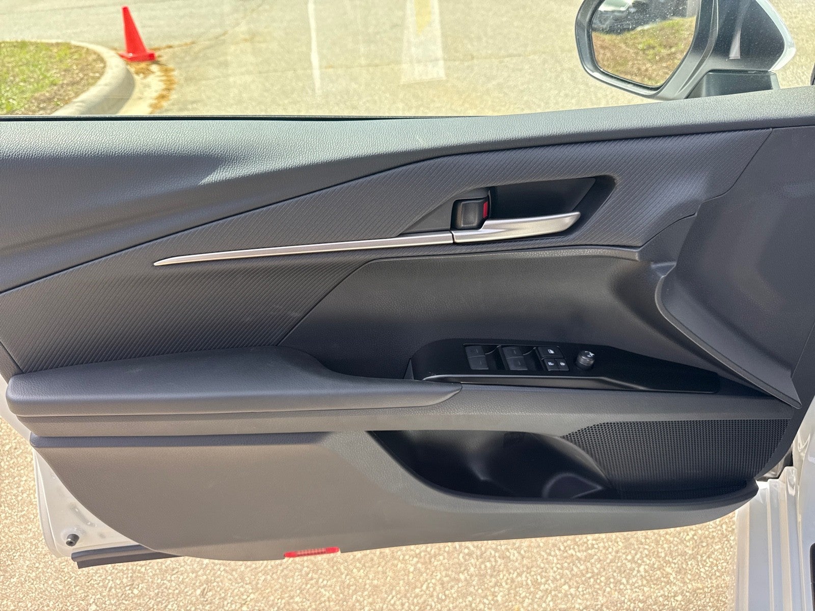 2026 Toyota Camry 4DR CVT HYB SE