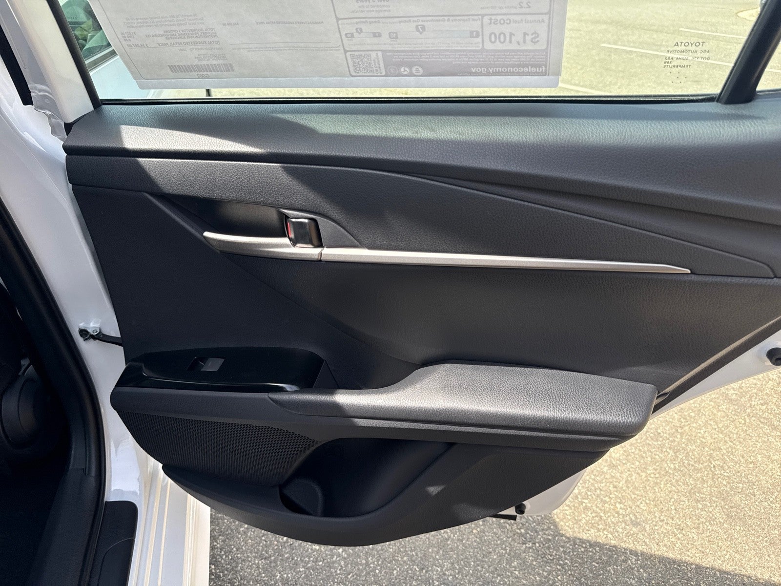 2026 Toyota Camry 4DR CVT HYB SE