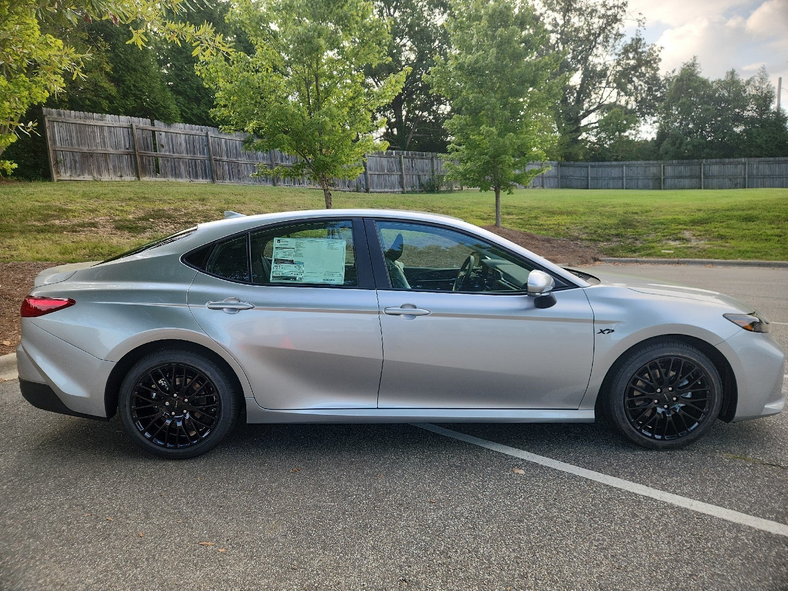 2026 Toyota Camry 4DR CVT HYB LE