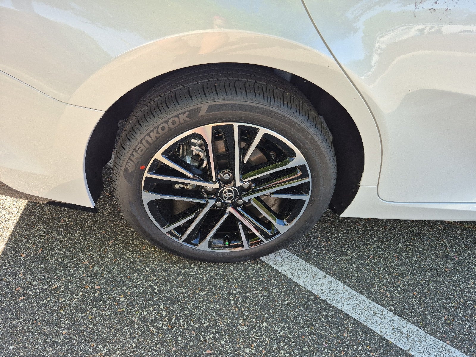 2026 Toyota Camry 4DR CVT HYB XLE