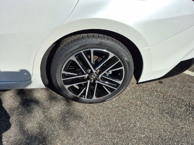 2026 Toyota Camry 4DR CVT HYB XLE