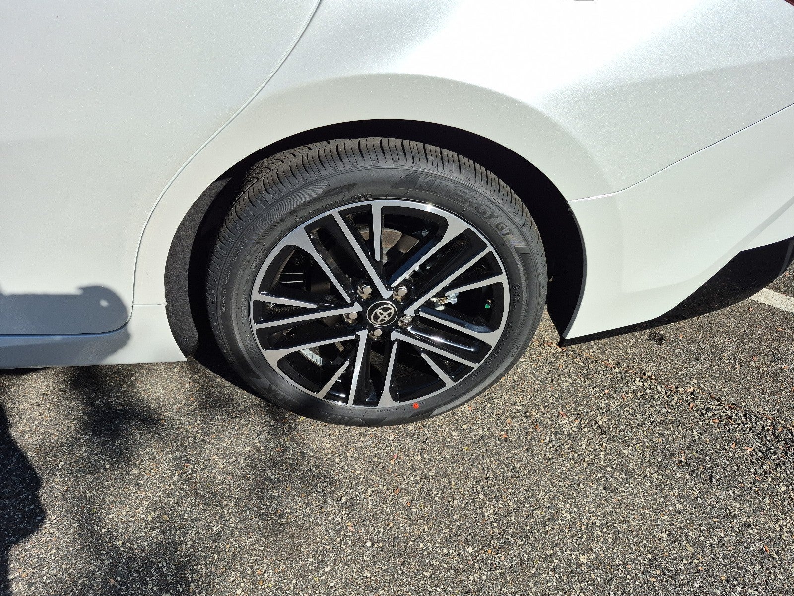 2026 Toyota Camry 4DR CVT HYB XLE