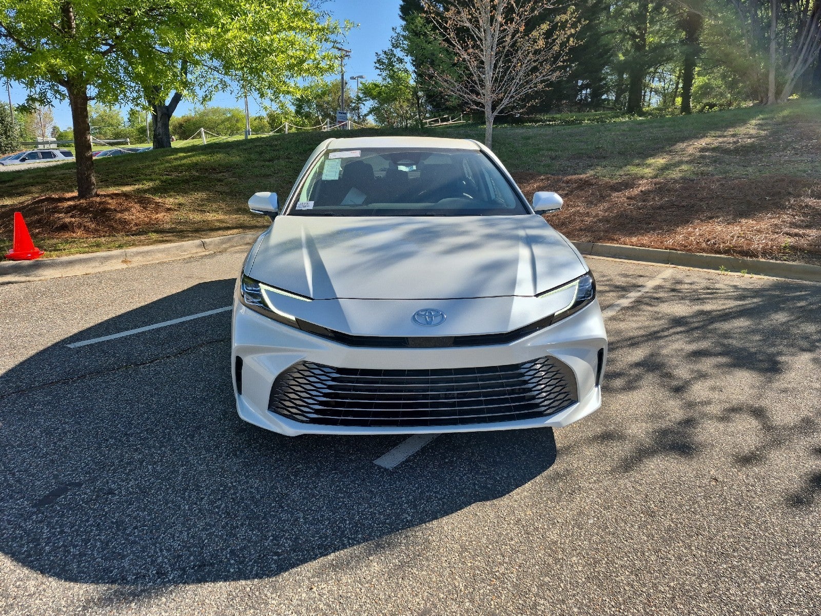 2026 Toyota Camry 4DR CVT HYB XLE