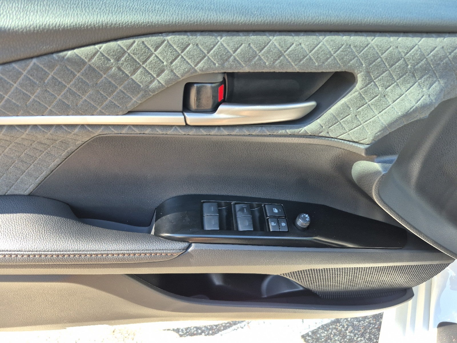 2026 Toyota Camry 4DR CVT HYB XLE