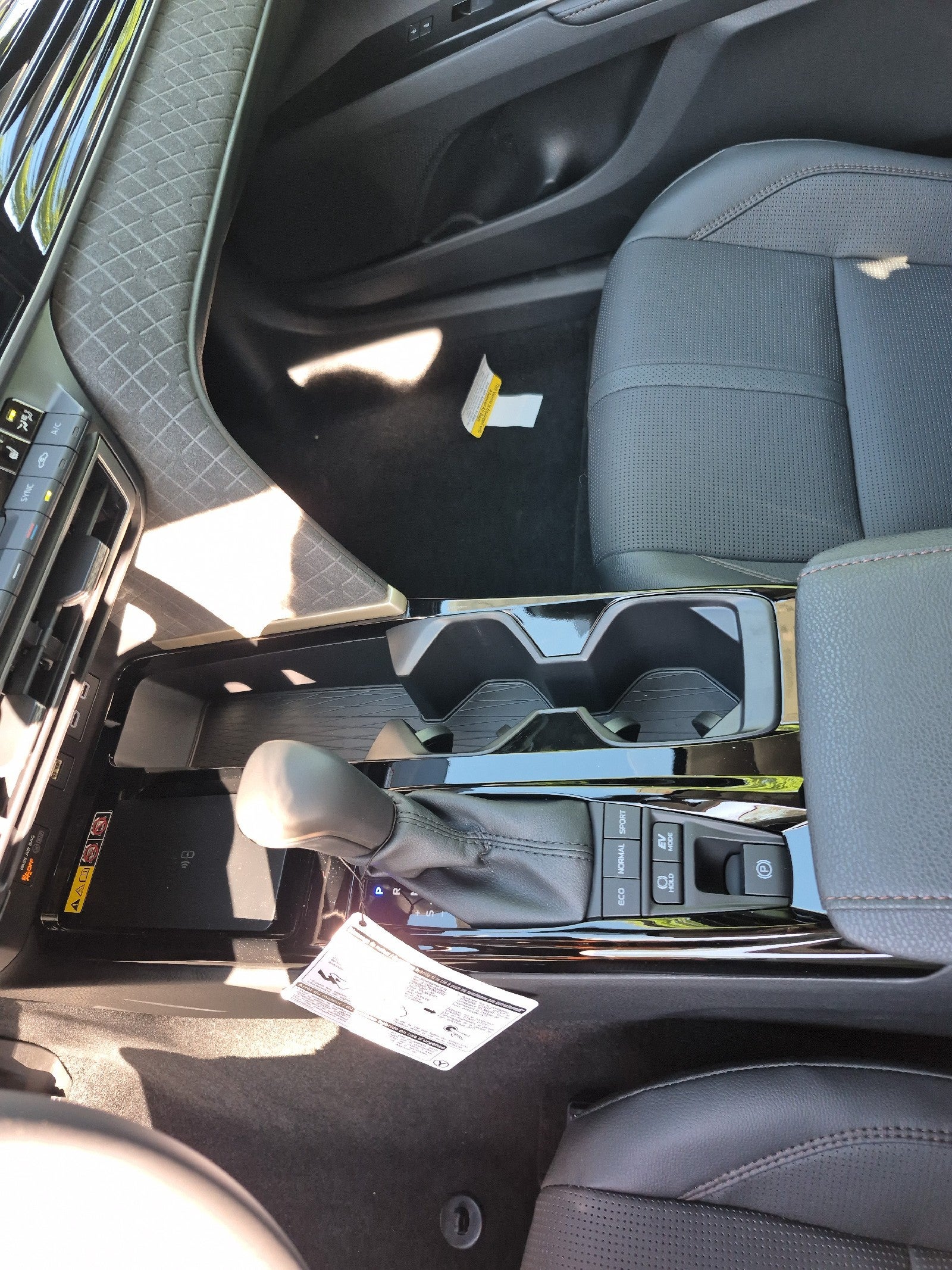 2026 Toyota Camry 4DR CVT HYB XLE