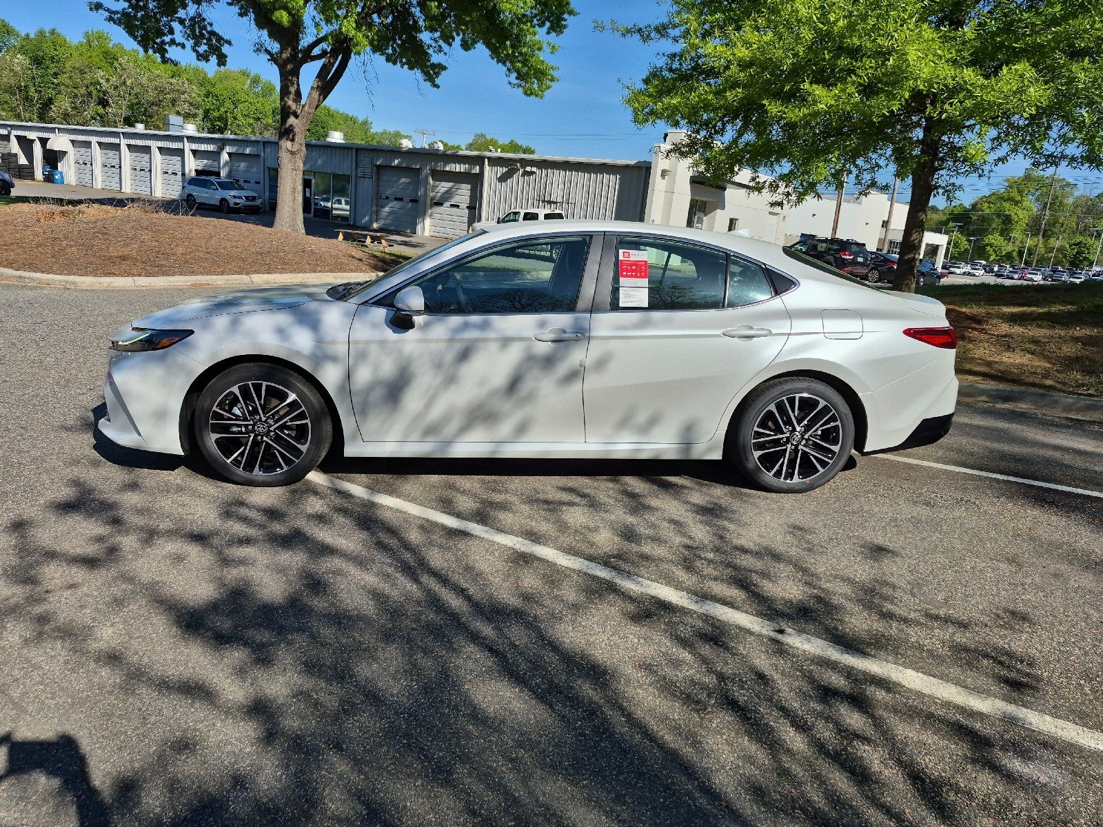 2026 Toyota Camry 4DR CVT HYB XLE