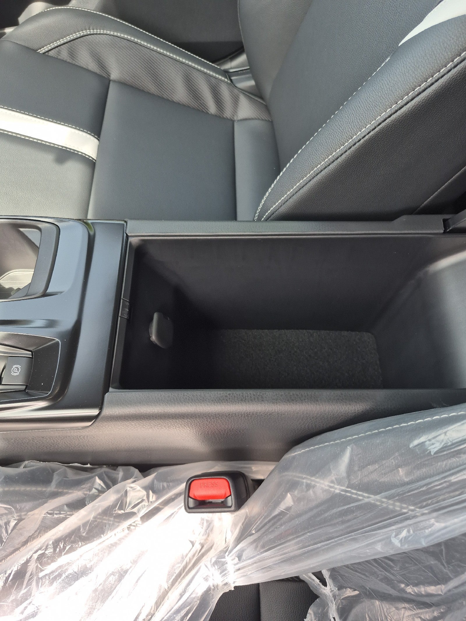 2026 Toyota Camry 4DR CVT HYB SE