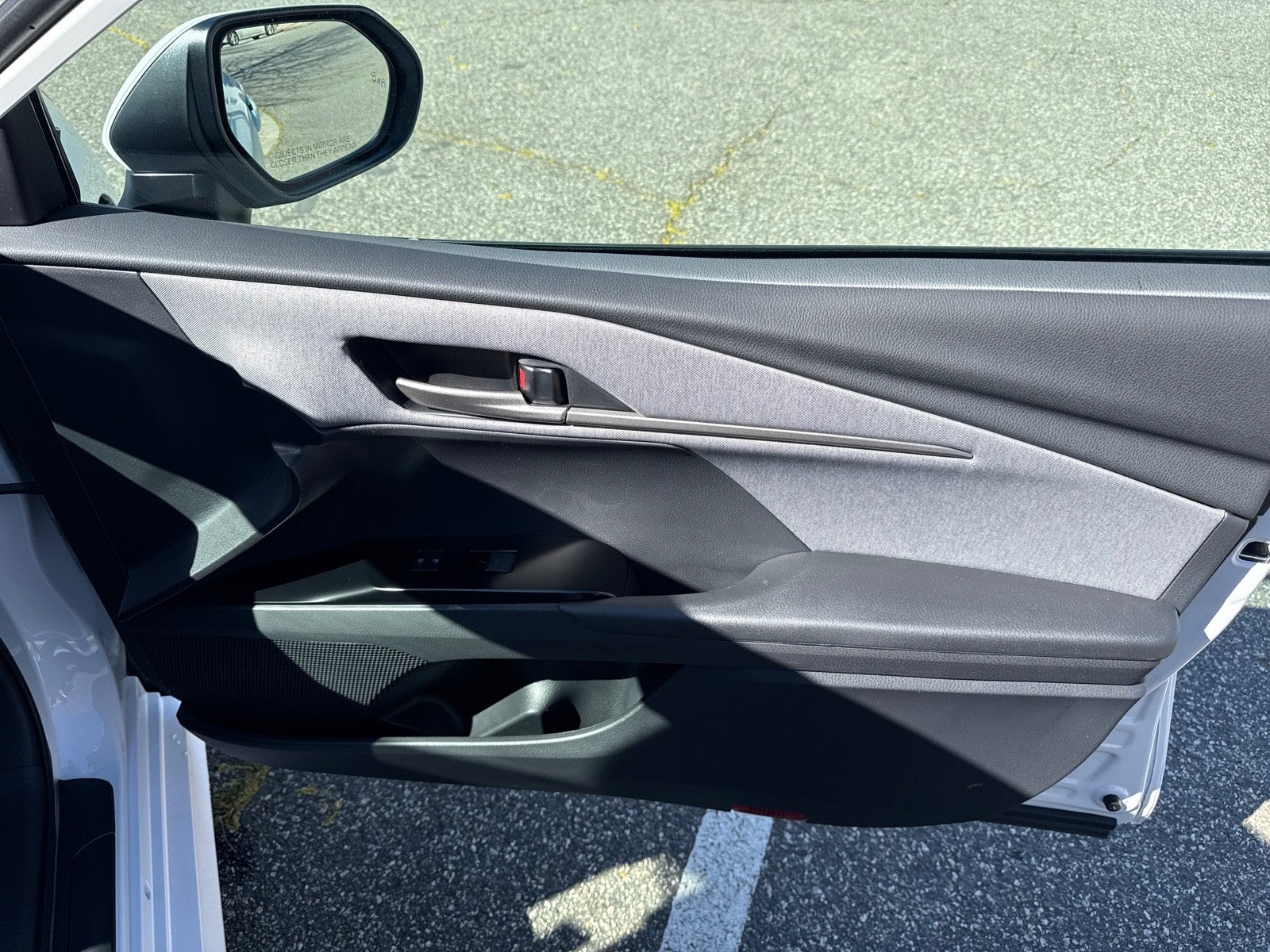 2026 Toyota Camry 4DR CVT HYB LE