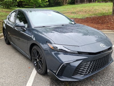 2026 Toyota Camry 4DR CVT HYB SE