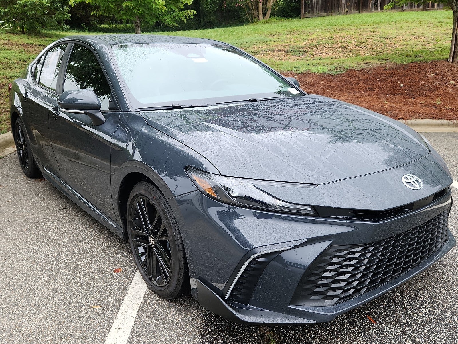 2026 Toyota Camry 4DR CVT HYB SE