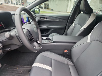 2026 Toyota Camry 4DR CVT HYB SE