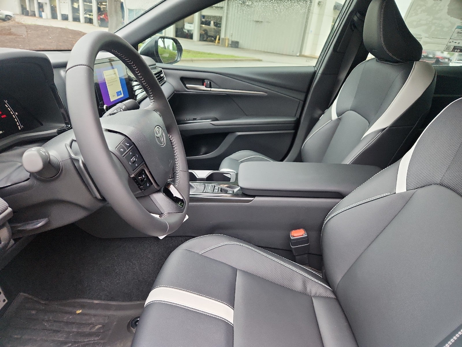 2026 Toyota Camry 4DR CVT HYB SE